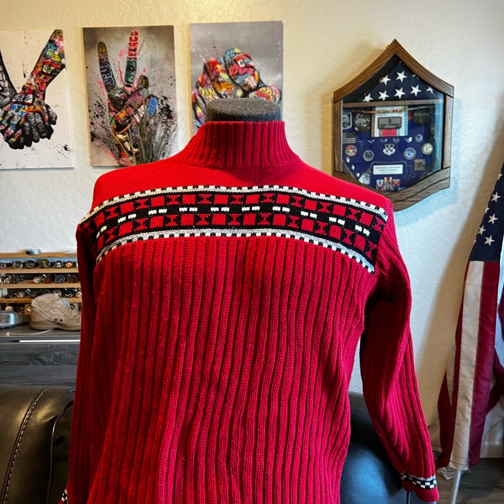 Very nice Liz Claiborne Sweater